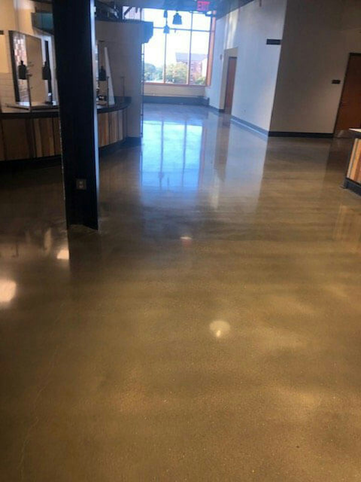  Why Hiring a Contractor with the Right Concrete Floor Grinding and Polishing Equipment Matters